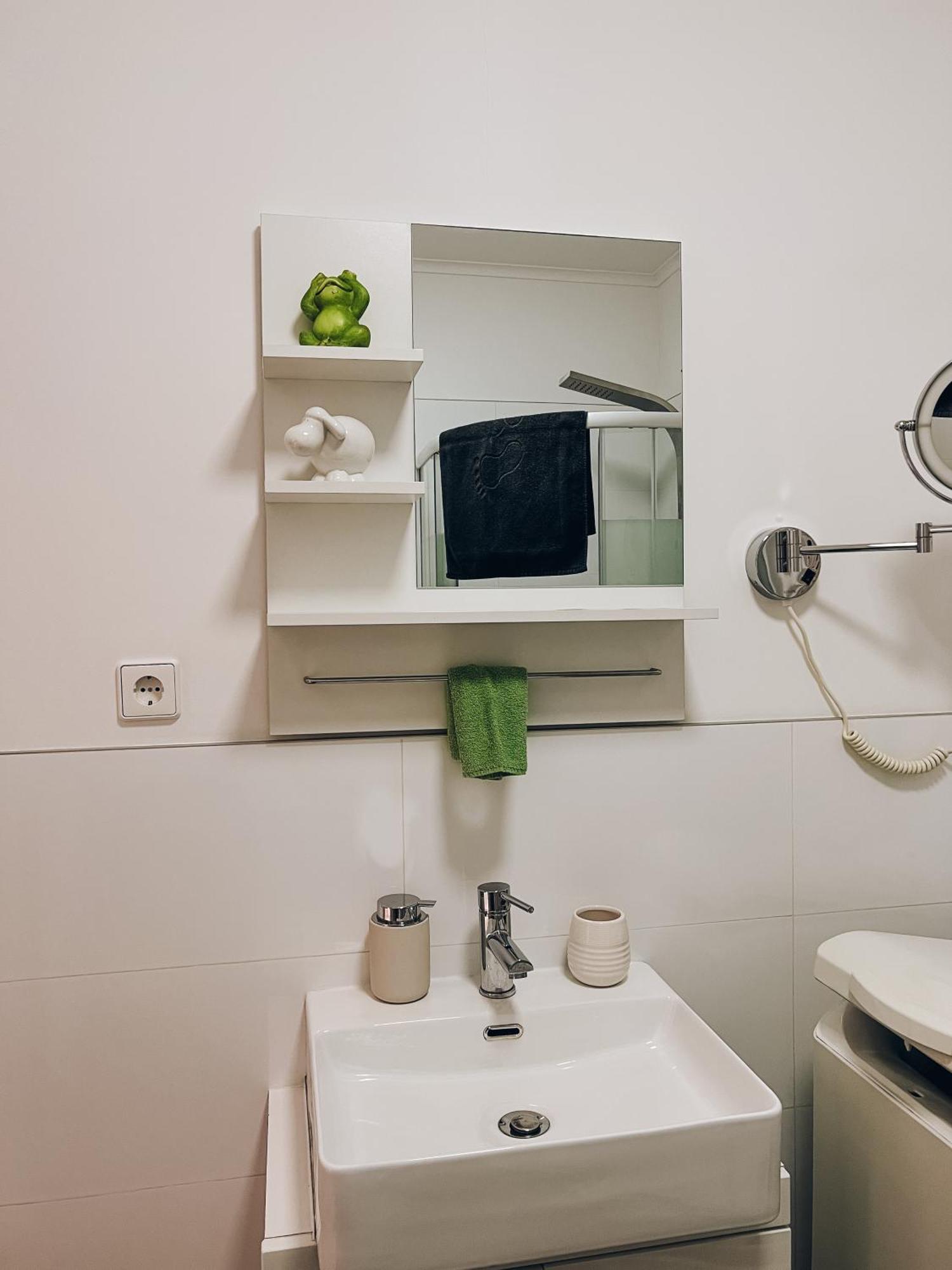 Neuwertiges Apartment Mit Kostenlose Privatparkplatz Auch Fuer Transporter Geeignet R1 Фрайберг-ам-Неккар Екстер'єр фото
