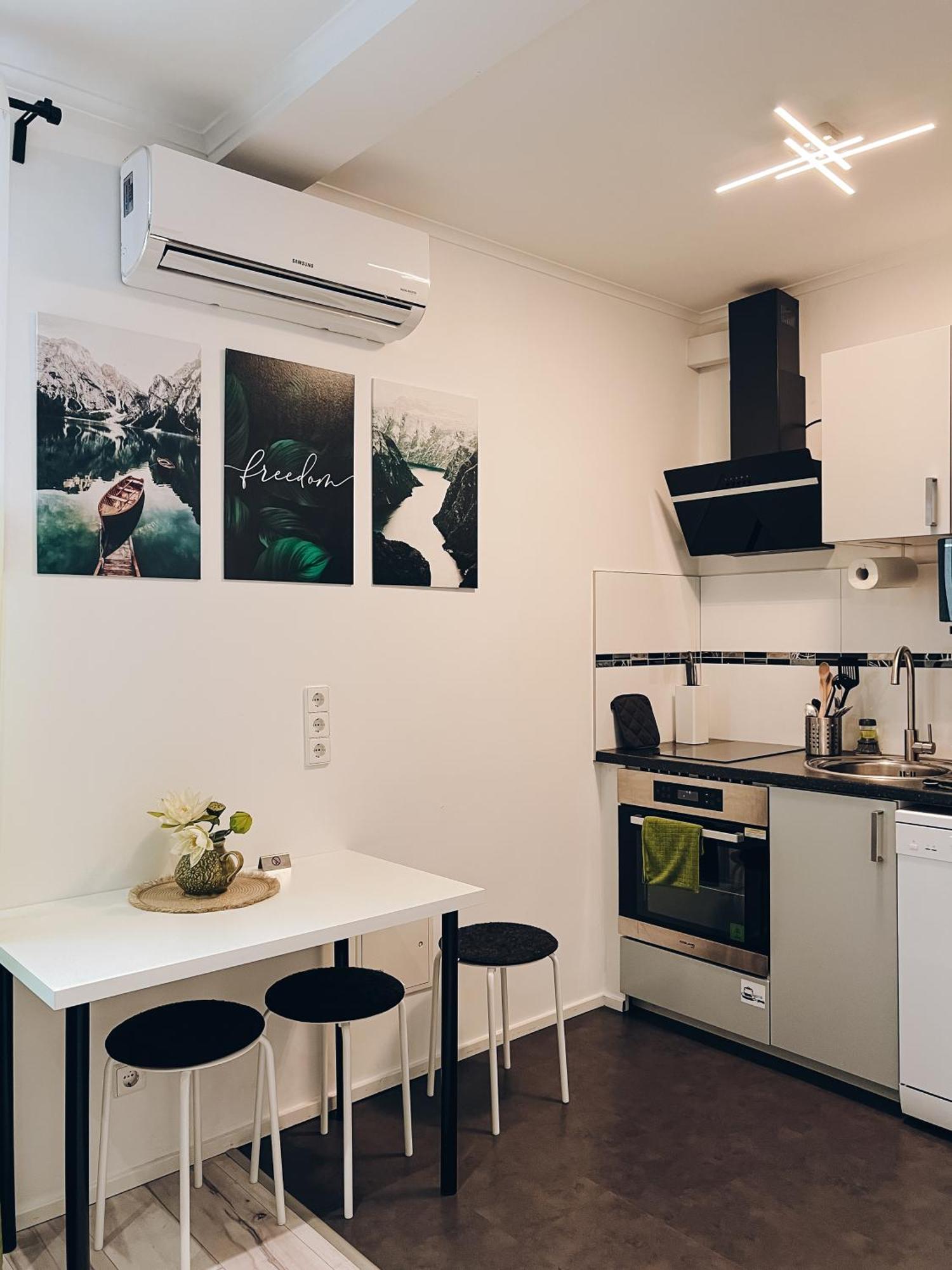 Neuwertiges Apartment Mit Kostenlose Privatparkplatz Auch Fuer Transporter Geeignet R1 Фрайберг-ам-Неккар Екстер'єр фото