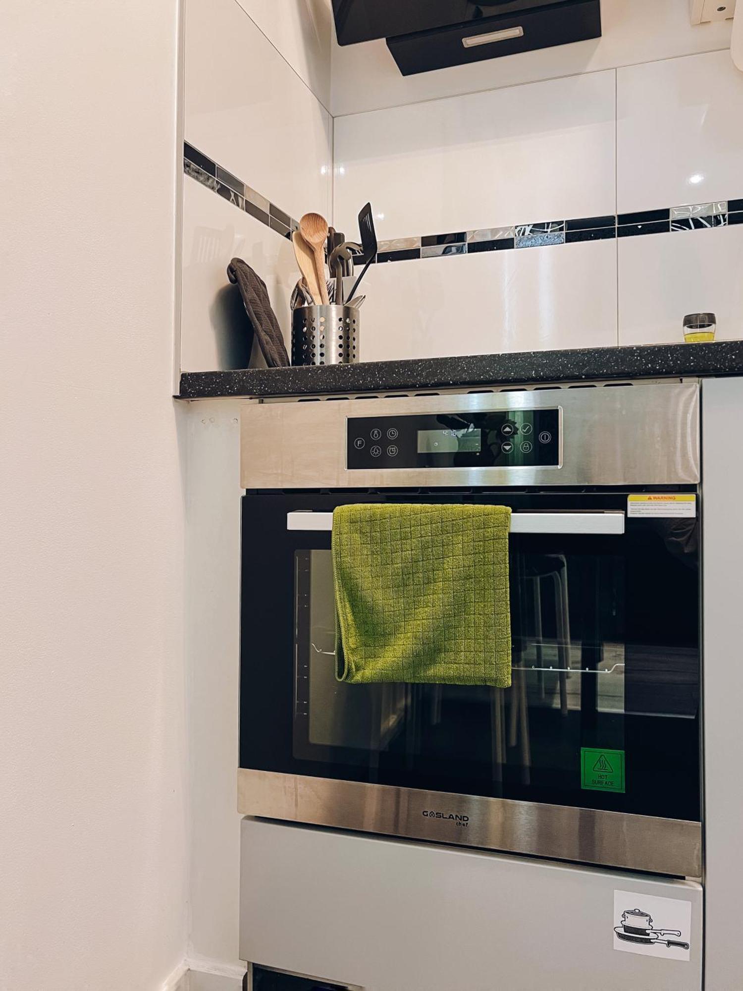 Neuwertiges Apartment Mit Kostenlose Privatparkplatz Auch Fuer Transporter Geeignet R1 Фрайберг-ам-Неккар Екстер'єр фото