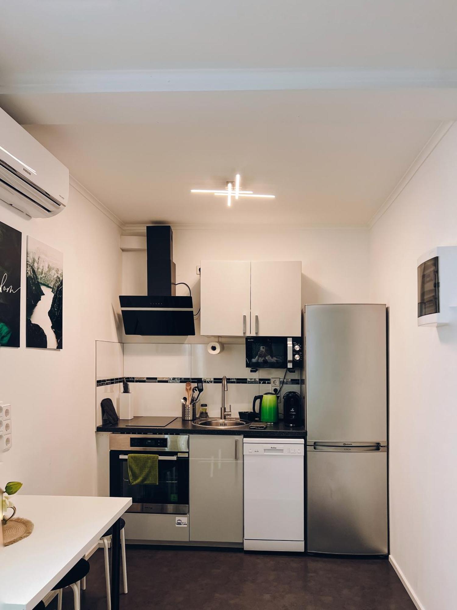 Neuwertiges Apartment Mit Kostenlose Privatparkplatz Auch Fuer Transporter Geeignet R1 Фрайберг-ам-Неккар Екстер'єр фото